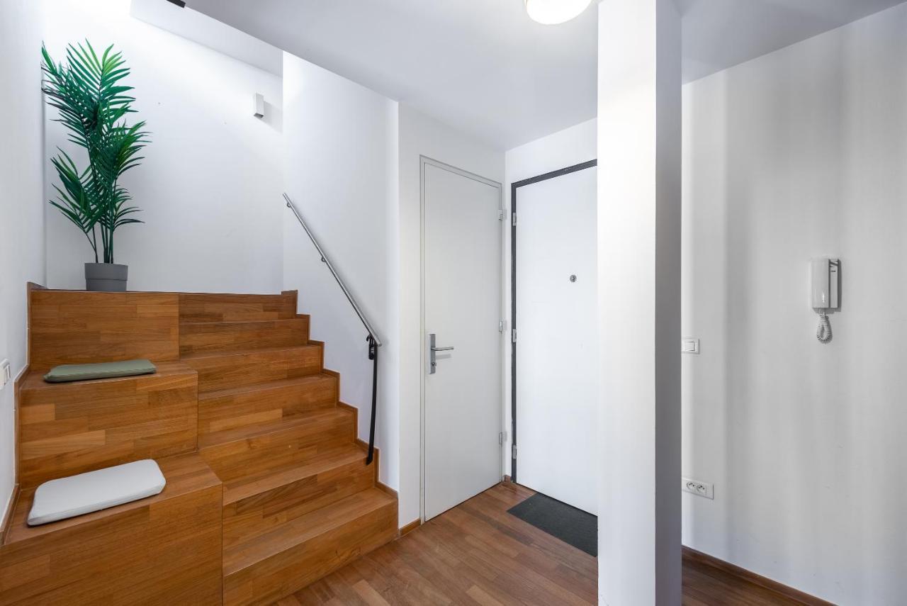 With 4 Bedrooms * Prag